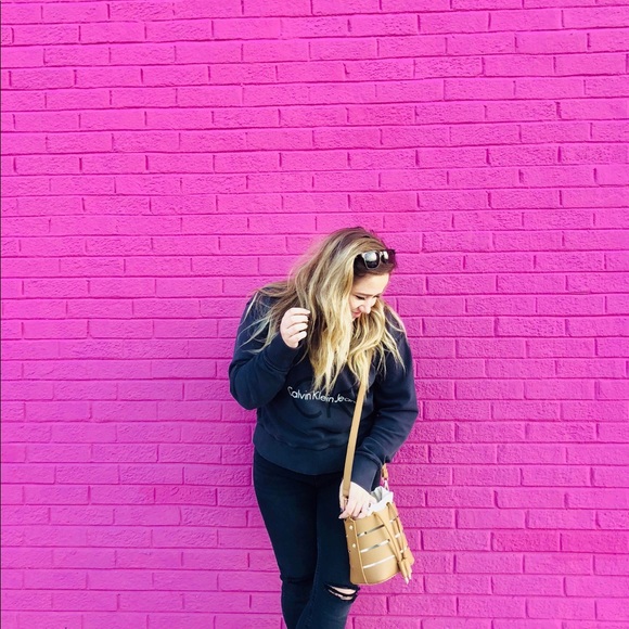 Meet your Posher, Brittany - Picture 4 of 6